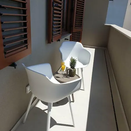 Authentic * Пула