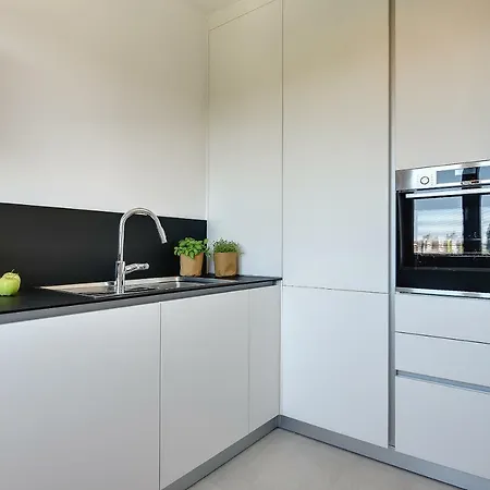 Authentic * Пула