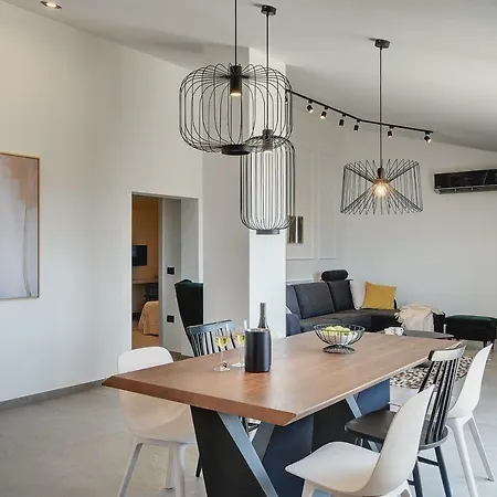 Authentic Apartment *