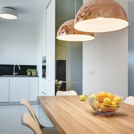 Authentic * Пула