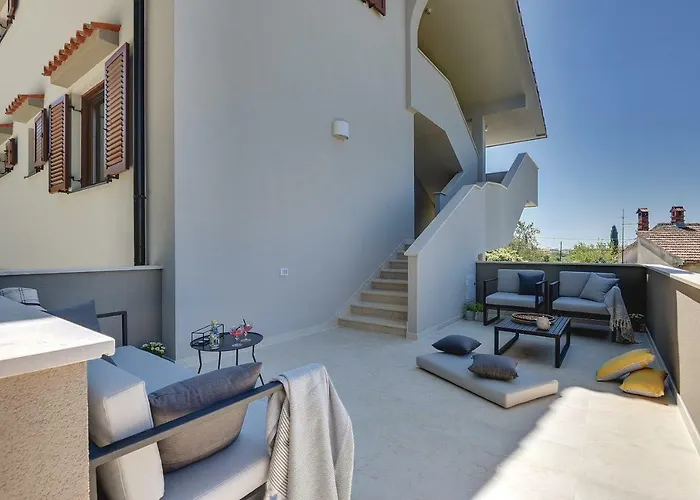 Authentic Apartamento Pula